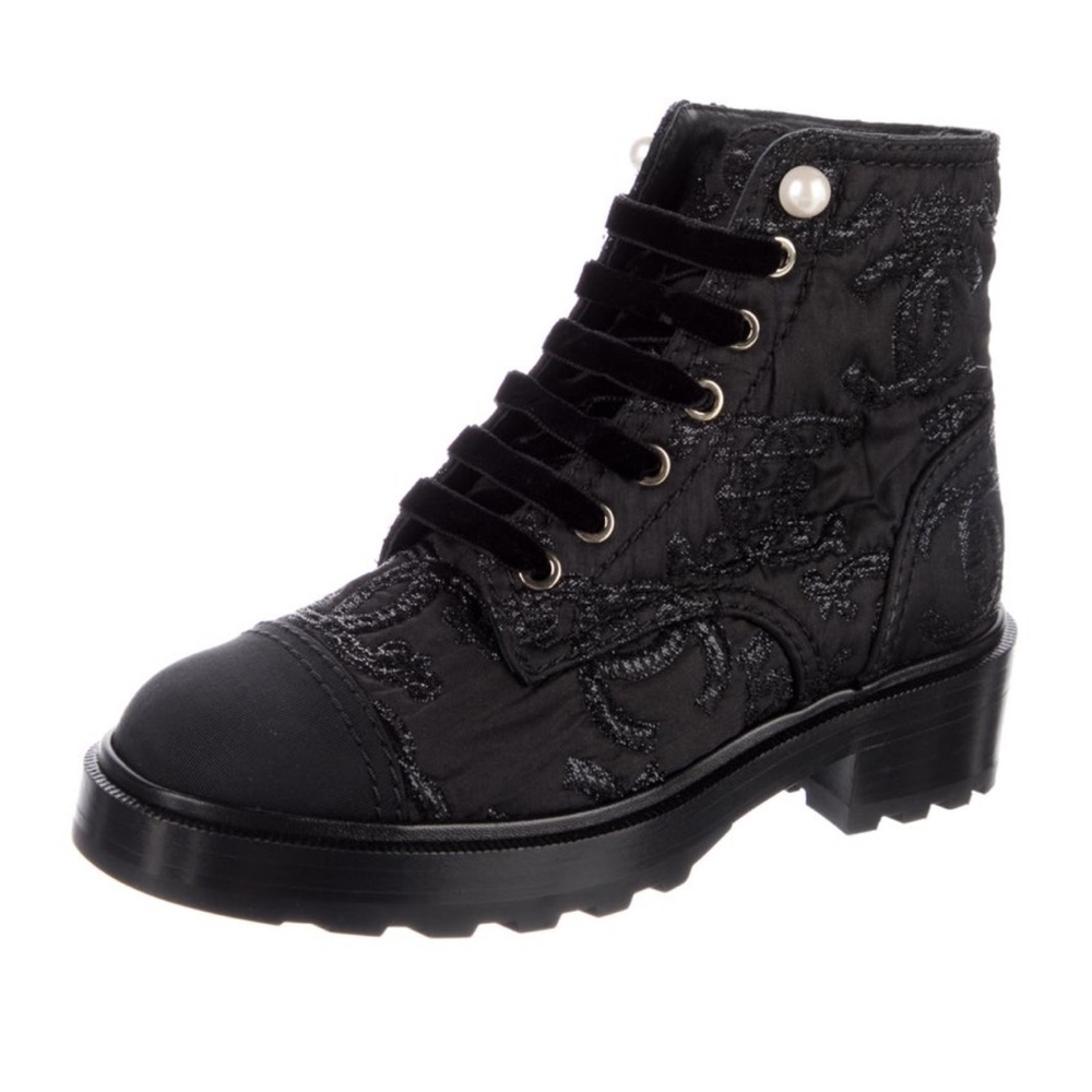 CHANEL Black Interlocking CC Combat Boots size 39EU/9US (New)